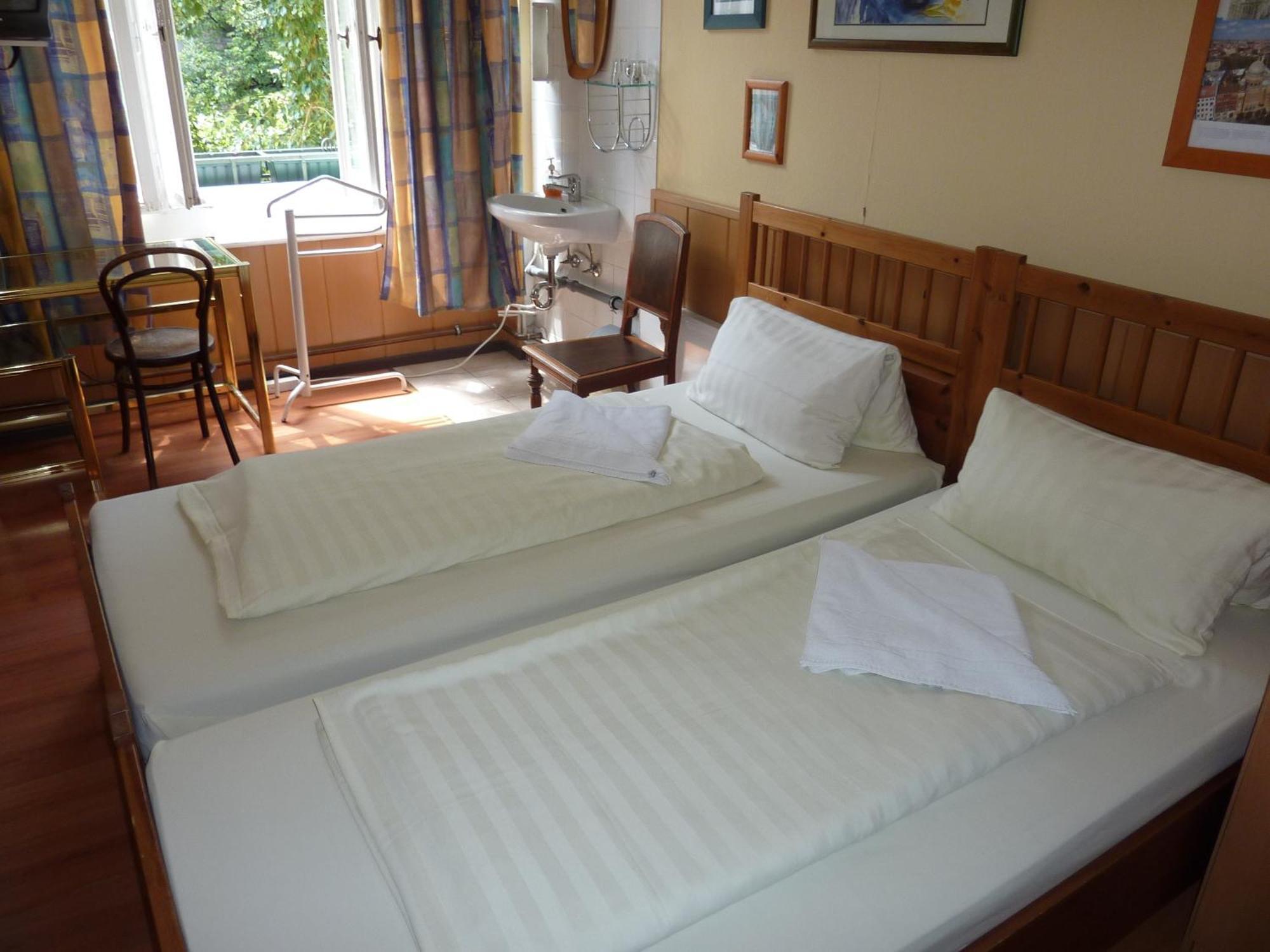 Hotel Pension Waizenegger Am Kurfuerstendamm Βερολίνο Εξωτερικό φωτογραφία