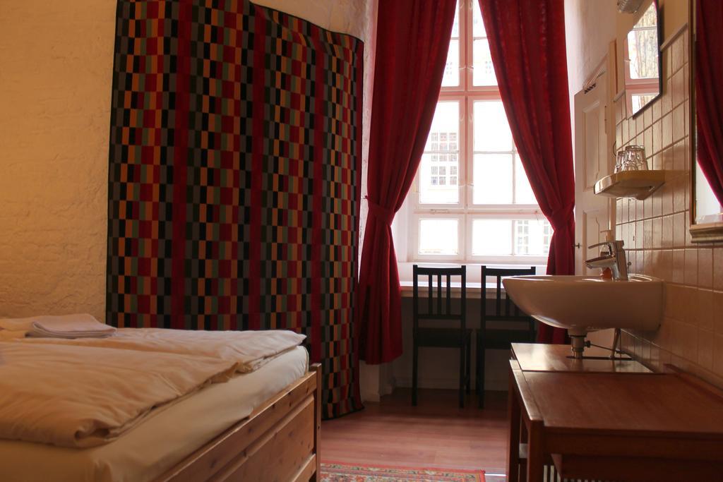 Hotel Pension Waizenegger Am Kurfuerstendamm Βερολίνο Εξωτερικό φωτογραφία