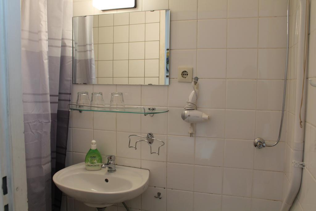 Hotel Pension Waizenegger Am Kurfuerstendamm Βερολίνο Εξωτερικό φωτογραφία