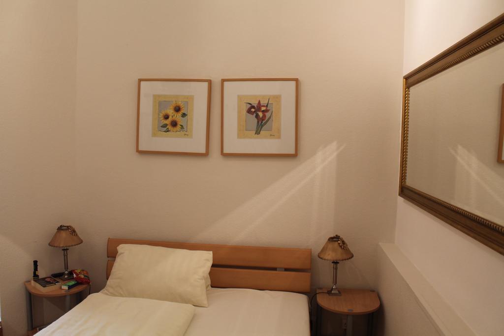 Hotel Pension Waizenegger Am Kurfuerstendamm Βερολίνο Εξωτερικό φωτογραφία
