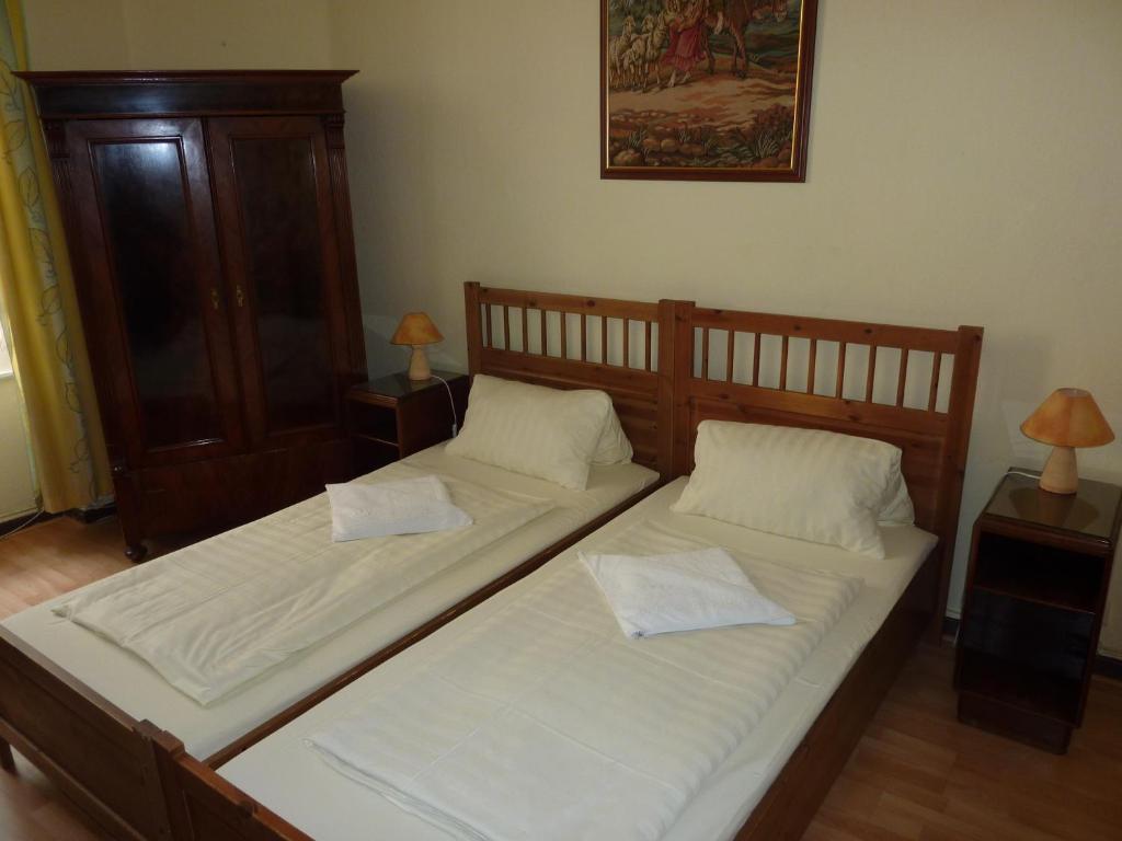 Hotel Pension Waizenegger Am Kurfuerstendamm Βερολίνο Δωμάτιο φωτογραφία